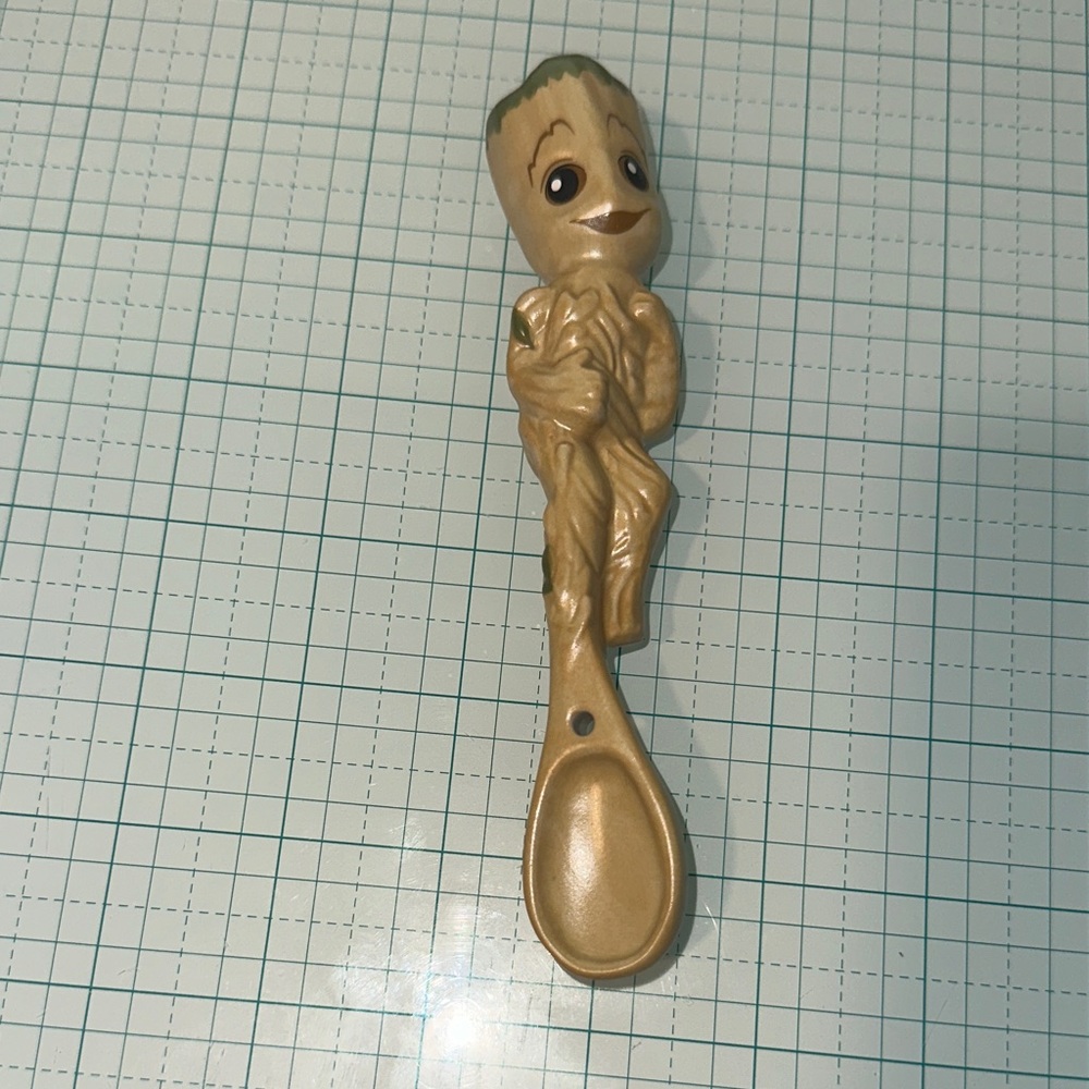 Disney Groot Character Spoon - Tan and Black